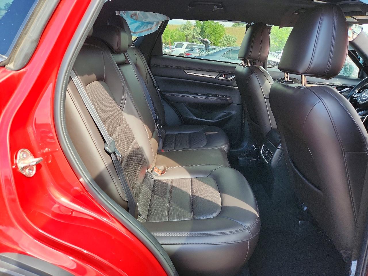 2019 MAZDA CX-5 Signature