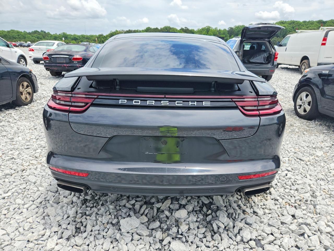 2018 PORSCHE PANAMERA Base / 4