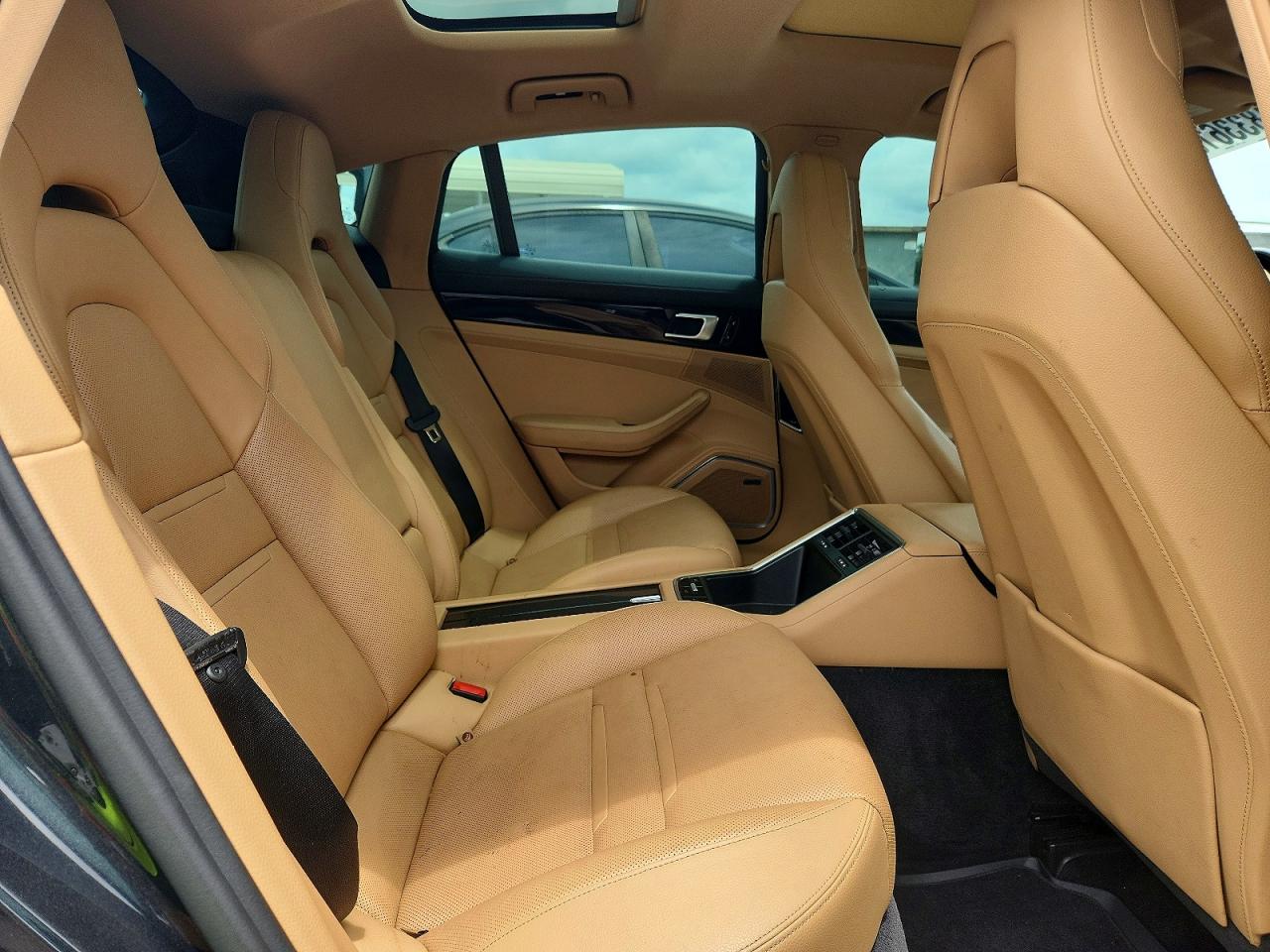 2018 PORSCHE PANAMERA Base / 4