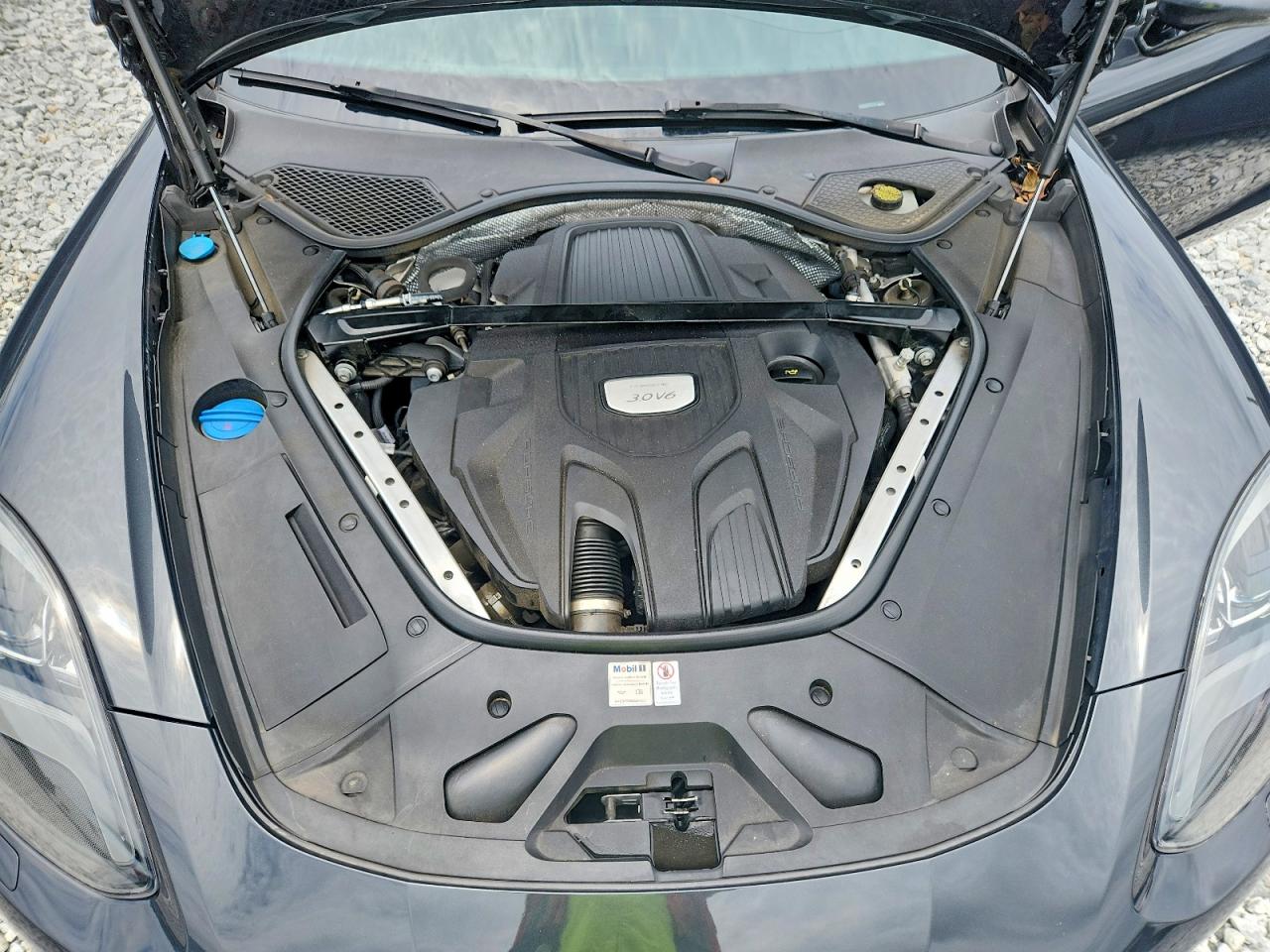 2018 PORSCHE PANAMERA Base / 4