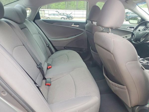 2012 HYUNDAI SONATA Middle-low level