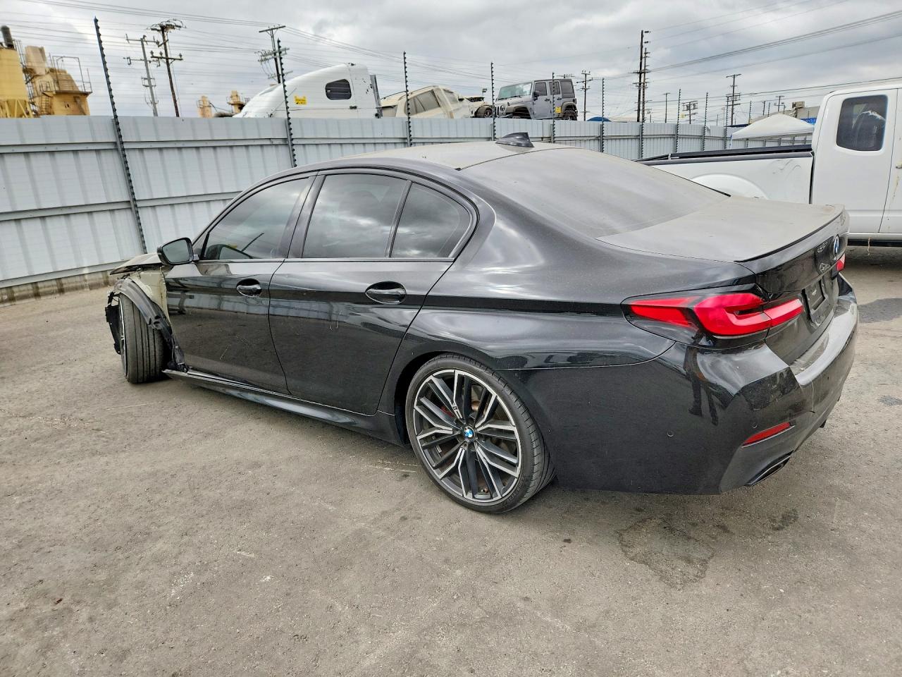 2023 BMW 530