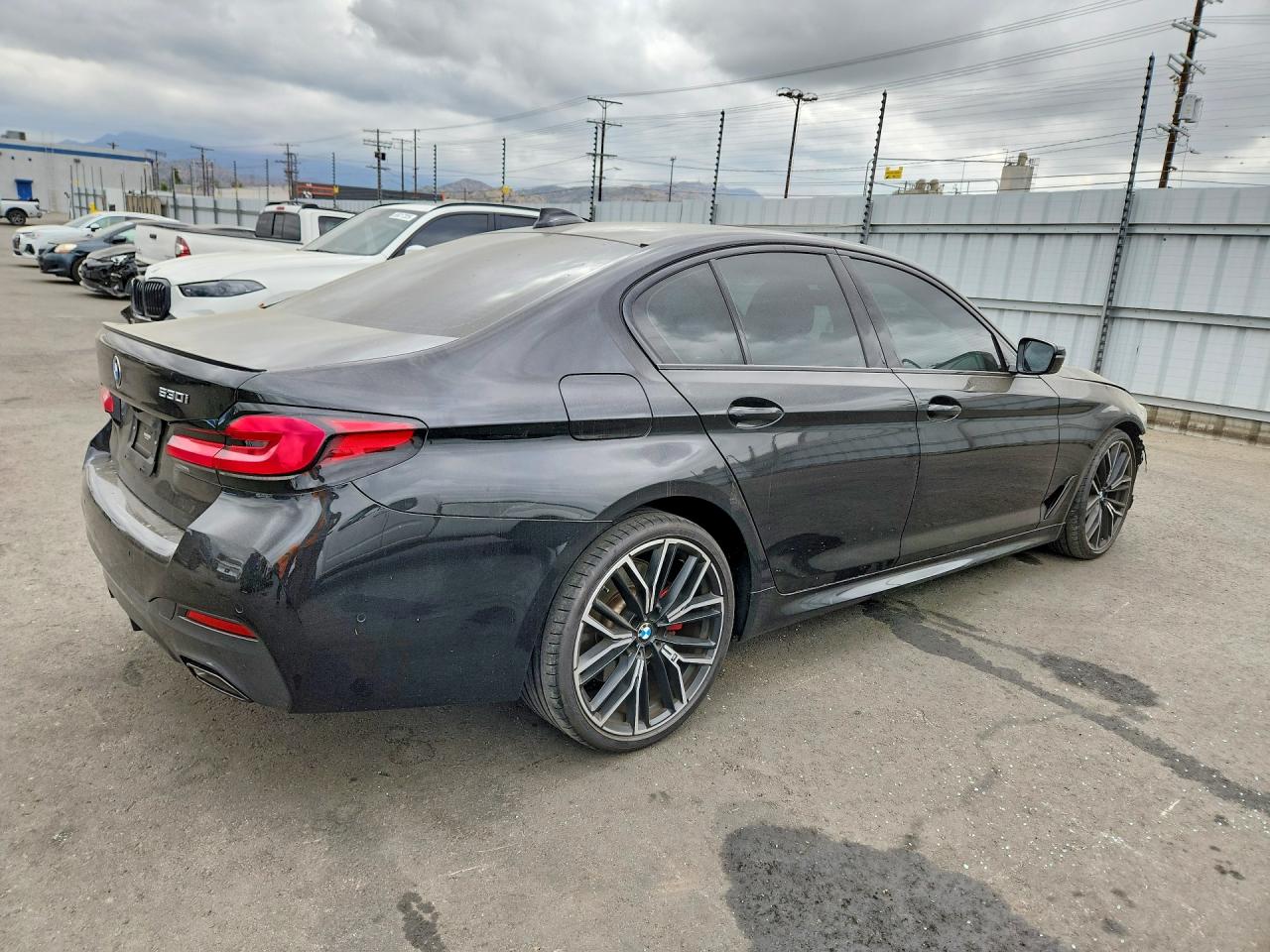 2023 BMW 530