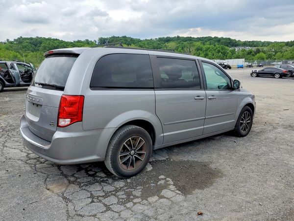 2017 DODGE GRAND CARAVAN GT