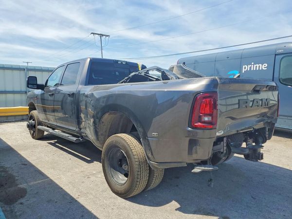 2026 RAM 3500 TRADESMAN CREW CAB 4X4