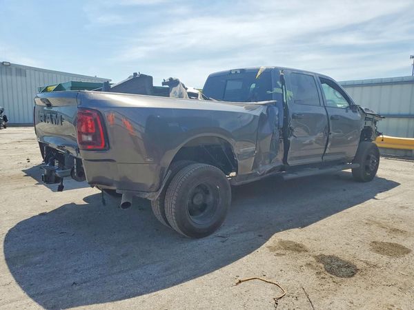 2026 RAM 3500 TRADESMAN CREW CAB 4X4