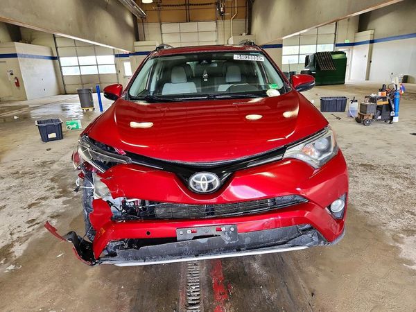 2018 TOYOTA RAV4 Adventure/XLE