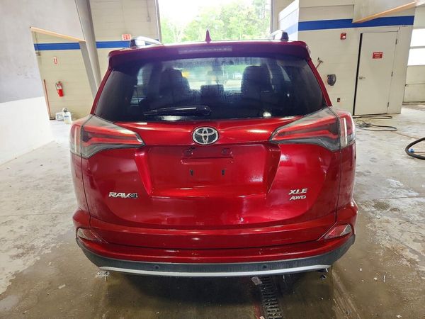 2018 TOYOTA RAV4 Adventure/XLE