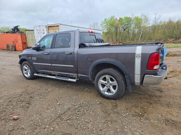 2014 RAM 1500 SLT
