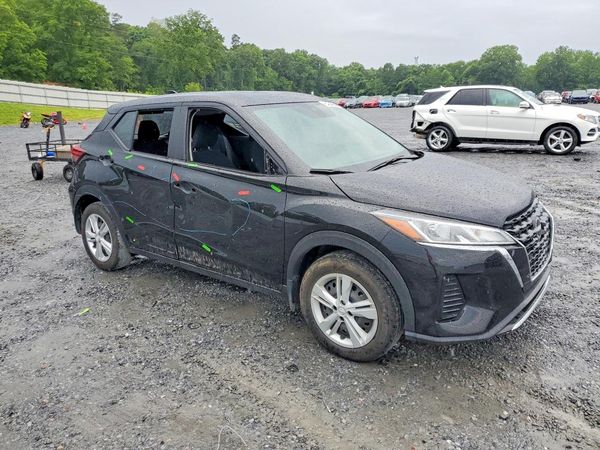 2024 NISSAN KICKS S