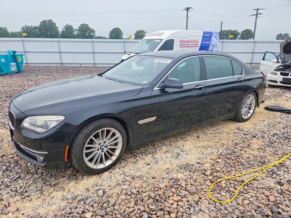 2013 BMW 750
