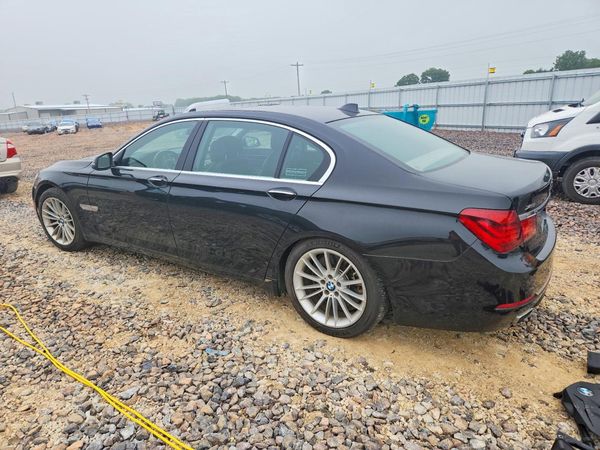 2013 BMW 750