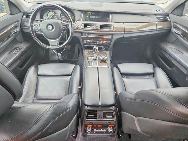 2013 BMW 750