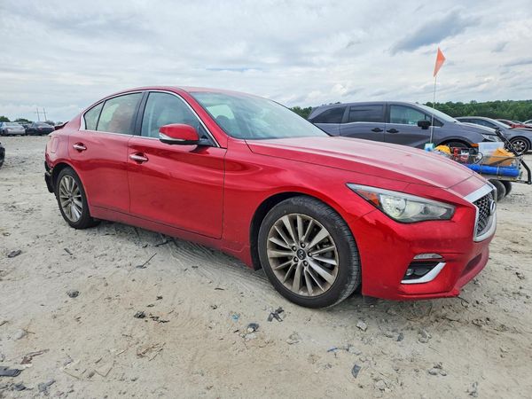2021 INFINITI Q50 LUXE