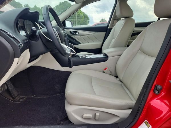 2021 INFINITI Q50 LUXE