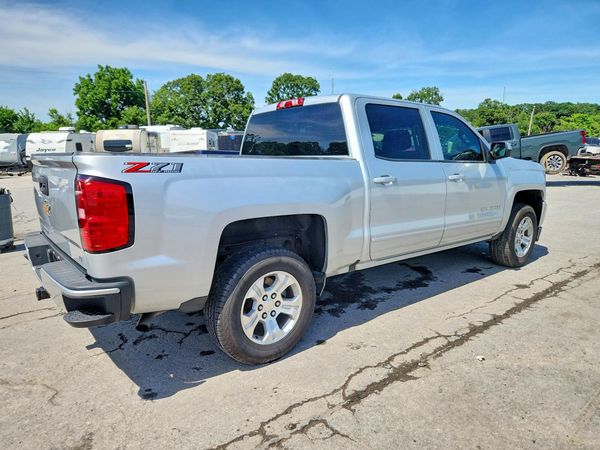 2018 CHEVROLET SILVERADO LT — PSRA