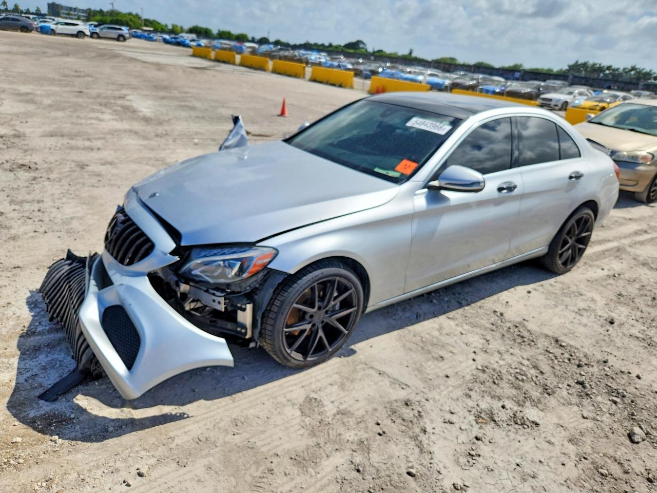 2018 MERCEDES-BENZ C-CLASS C300-4M — Front 3/4