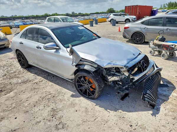 2018 MERCEDES-BENZ C-CLASS C300-4M — Passenger 3/4