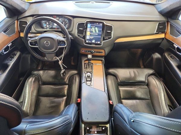 2018 VOLVO XC90 Inscription