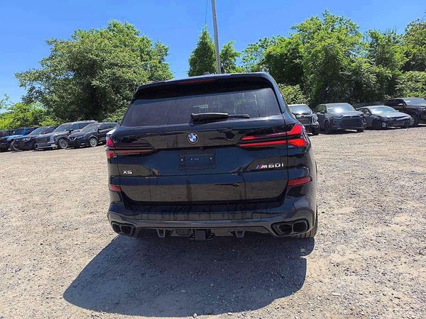 2026 BMW X5 M60i