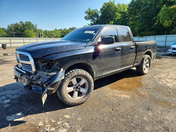 2013 RAM 1500 SLT
