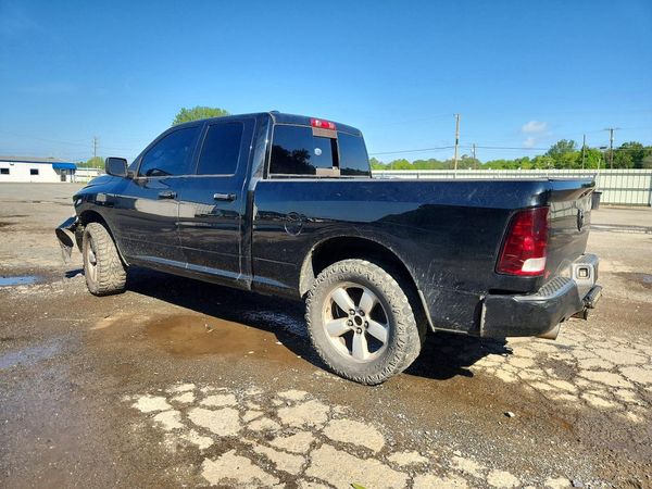 2013 RAM 1500 SLT