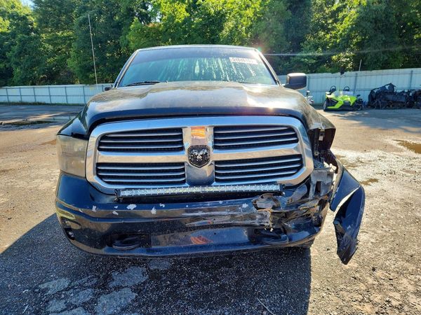 2013 RAM 1500 SLT