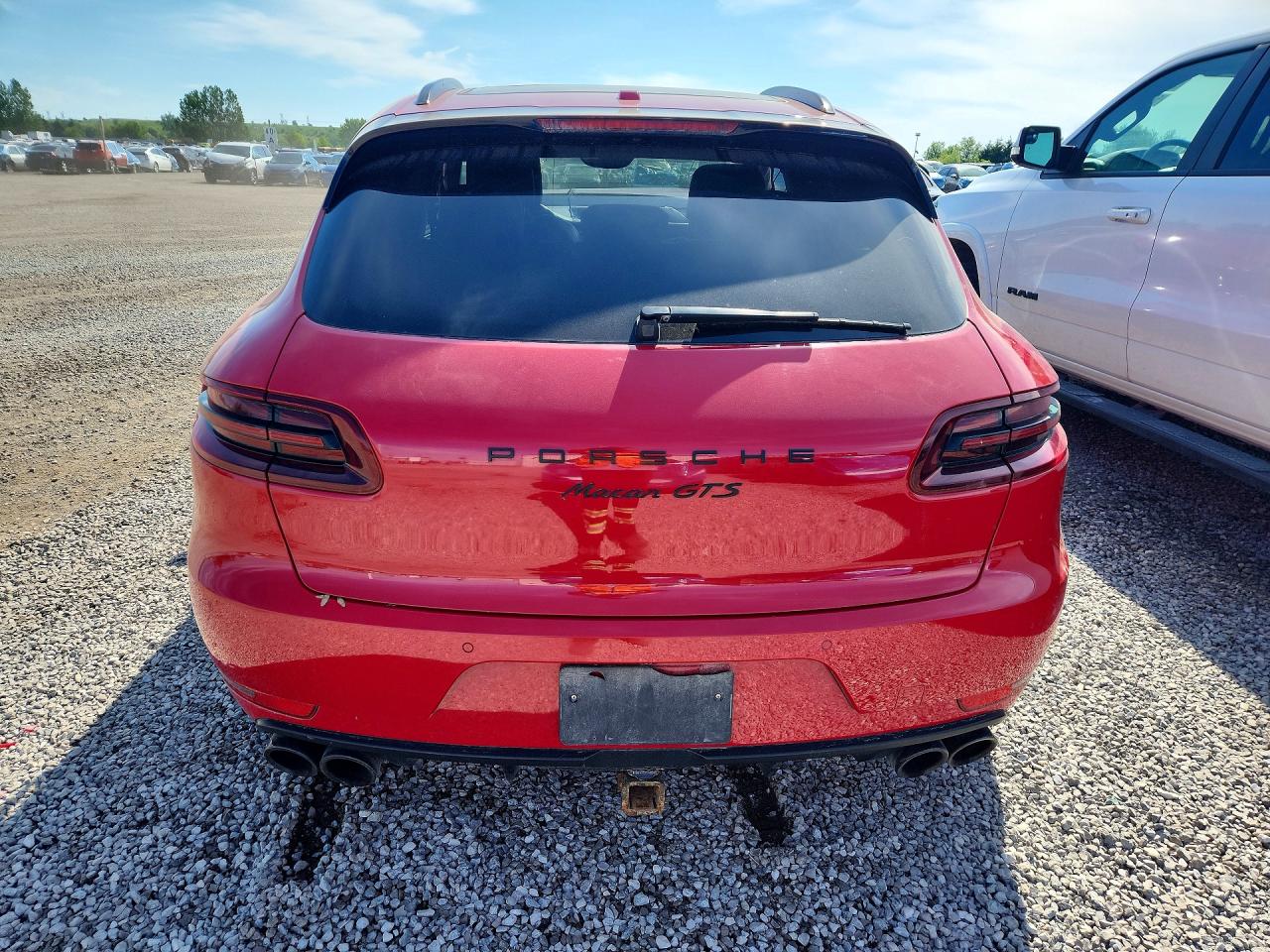 2017 PORSCHE MACAN