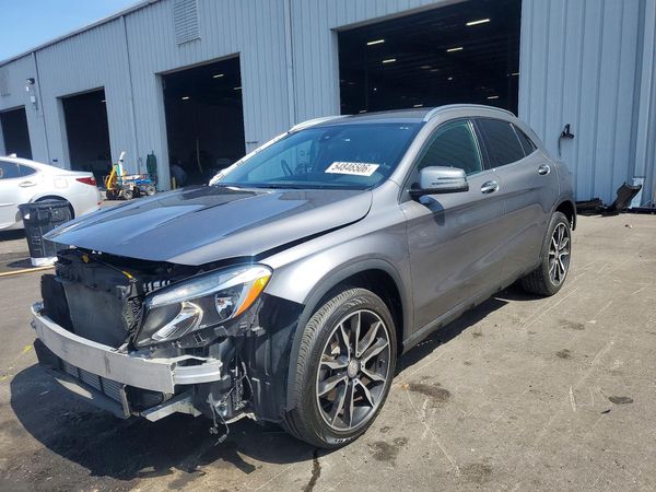 2016 MERCEDES-BENZ GLA GLA250