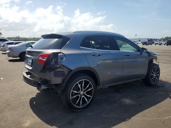 2016 MERCEDES-BENZ GLA GLA250