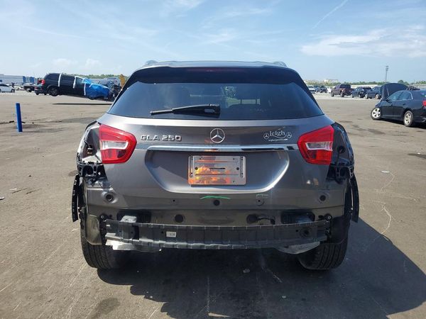 2016 MERCEDES-BENZ GLA GLA250