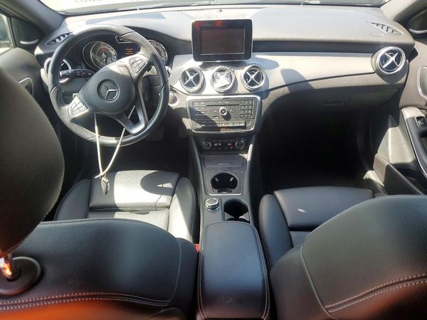 2016 MERCEDES-BENZ GLA GLA250