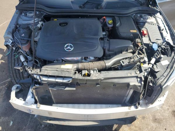 2016 MERCEDES-BENZ GLA GLA250