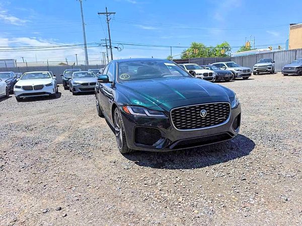2024 JAGUAR XF P300 R-Dynamic SE
