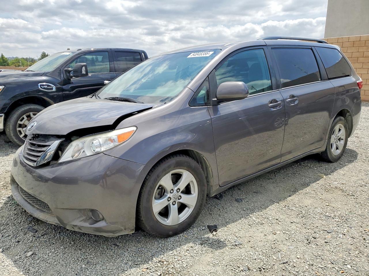 2017 TOYOTA SIENNA LE Mobility/LE