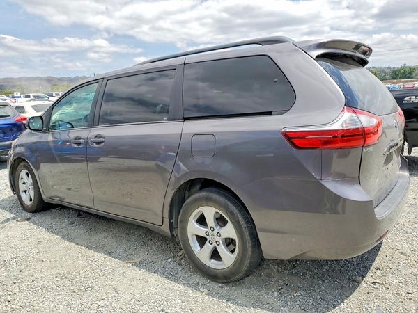 2017 TOYOTA SIENNA LE Mobility/LE