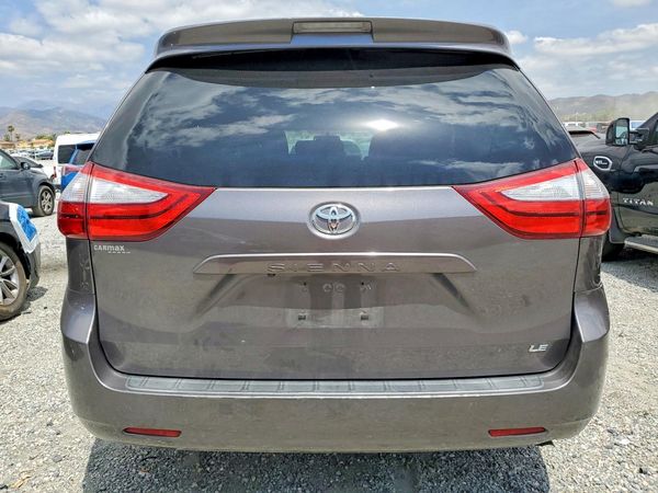 2017 TOYOTA SIENNA LE Mobility/LE