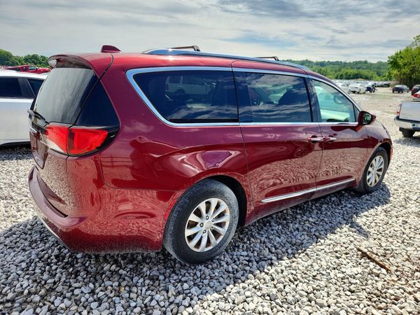 2018 CHRYSLER PACIFICA