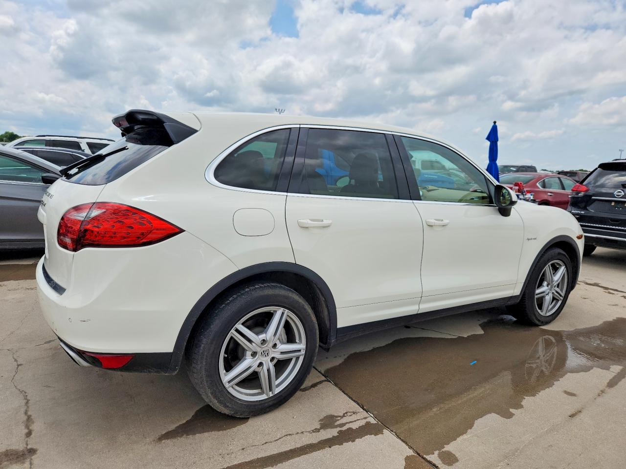 2012 PORSCHE CAYENNE S Hybrid