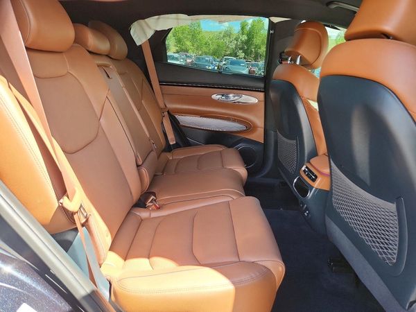 2022 GENESIS GV70