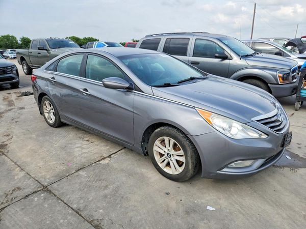 2013 HYUNDAI SONATA