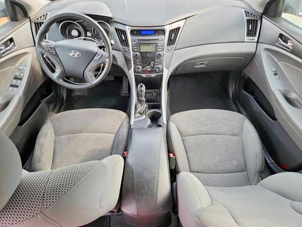 2013 HYUNDAI SONATA