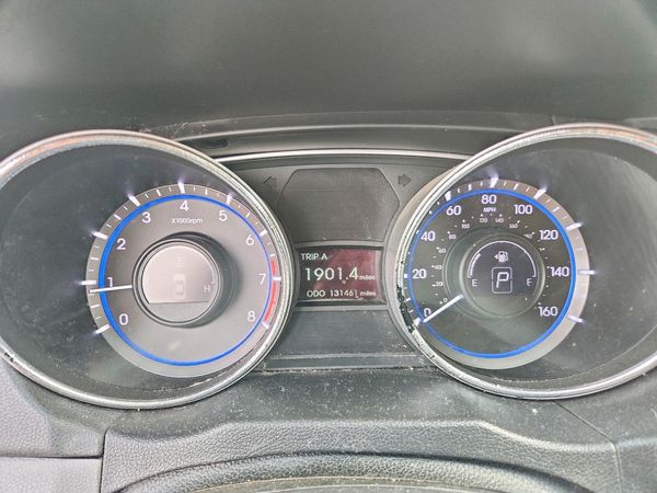 2013 HYUNDAI SONATA
