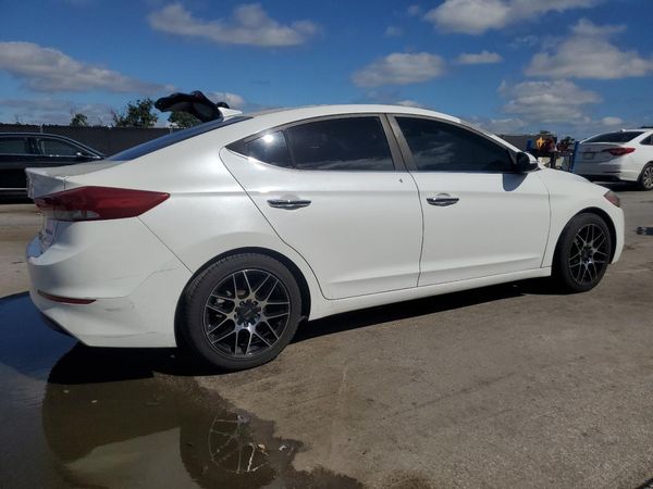 2017 HYUNDAI ELANTRA