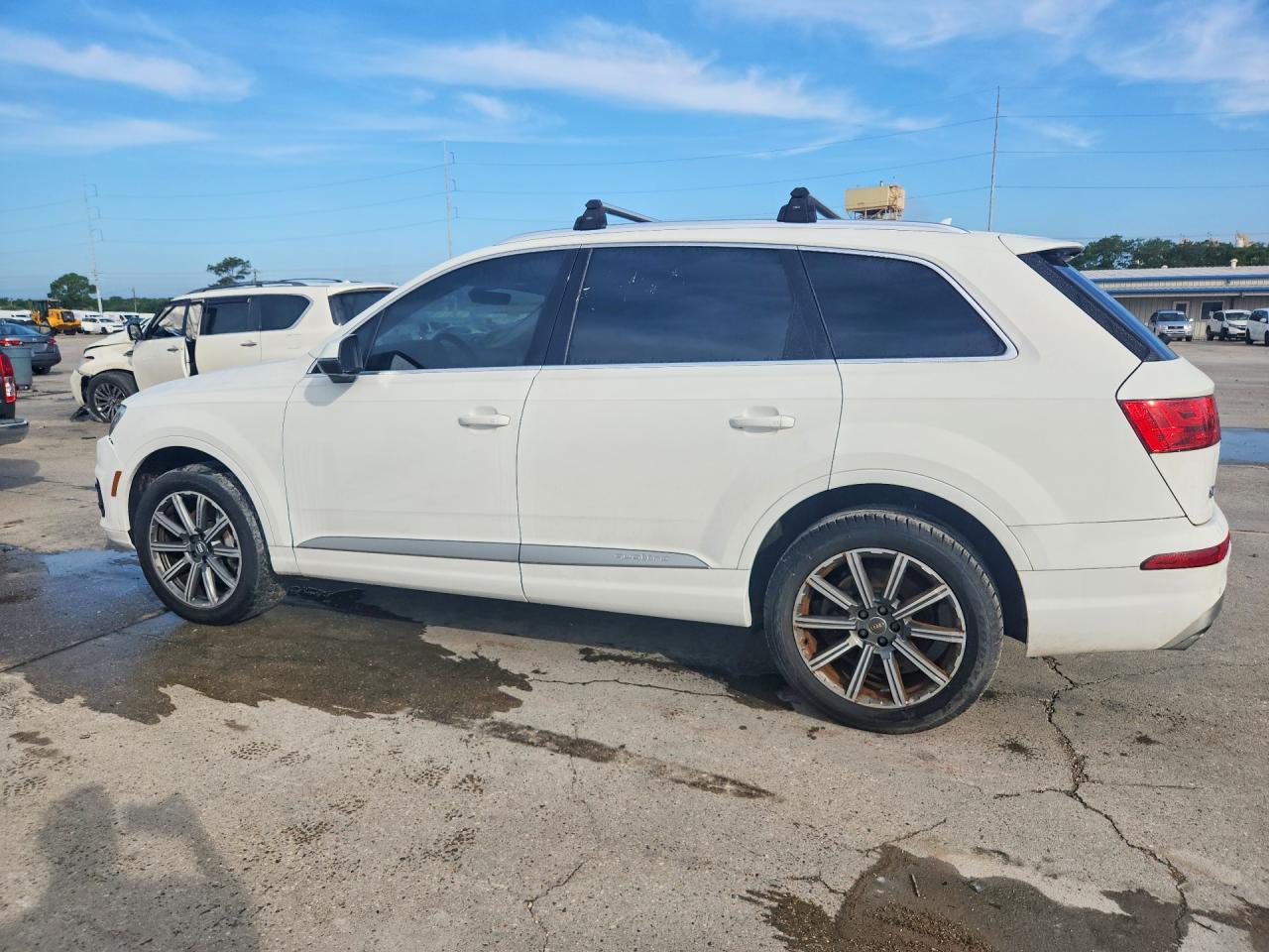 2017 AUDI Q7 quattro Premium Plus