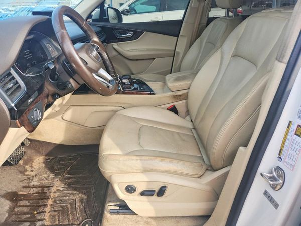 2017 AUDI Q7 quattro Premium Plus