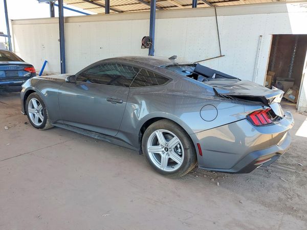 2026 FORD MUSTANG I4