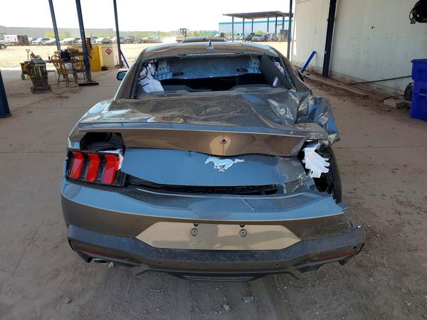 2026 FORD MUSTANG I4