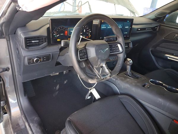 2026 FORD MUSTANG I4