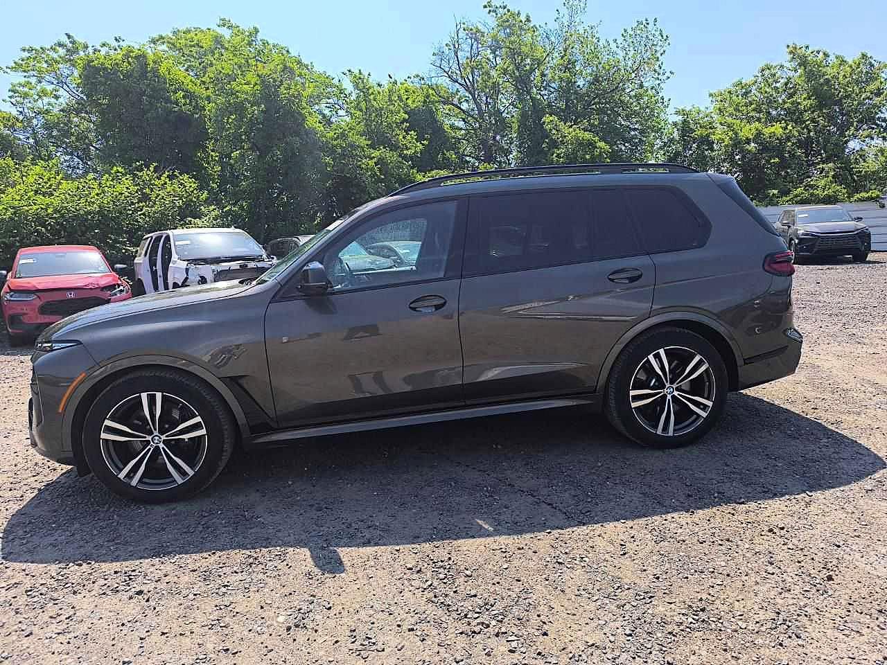2023 BMW X7 M60i